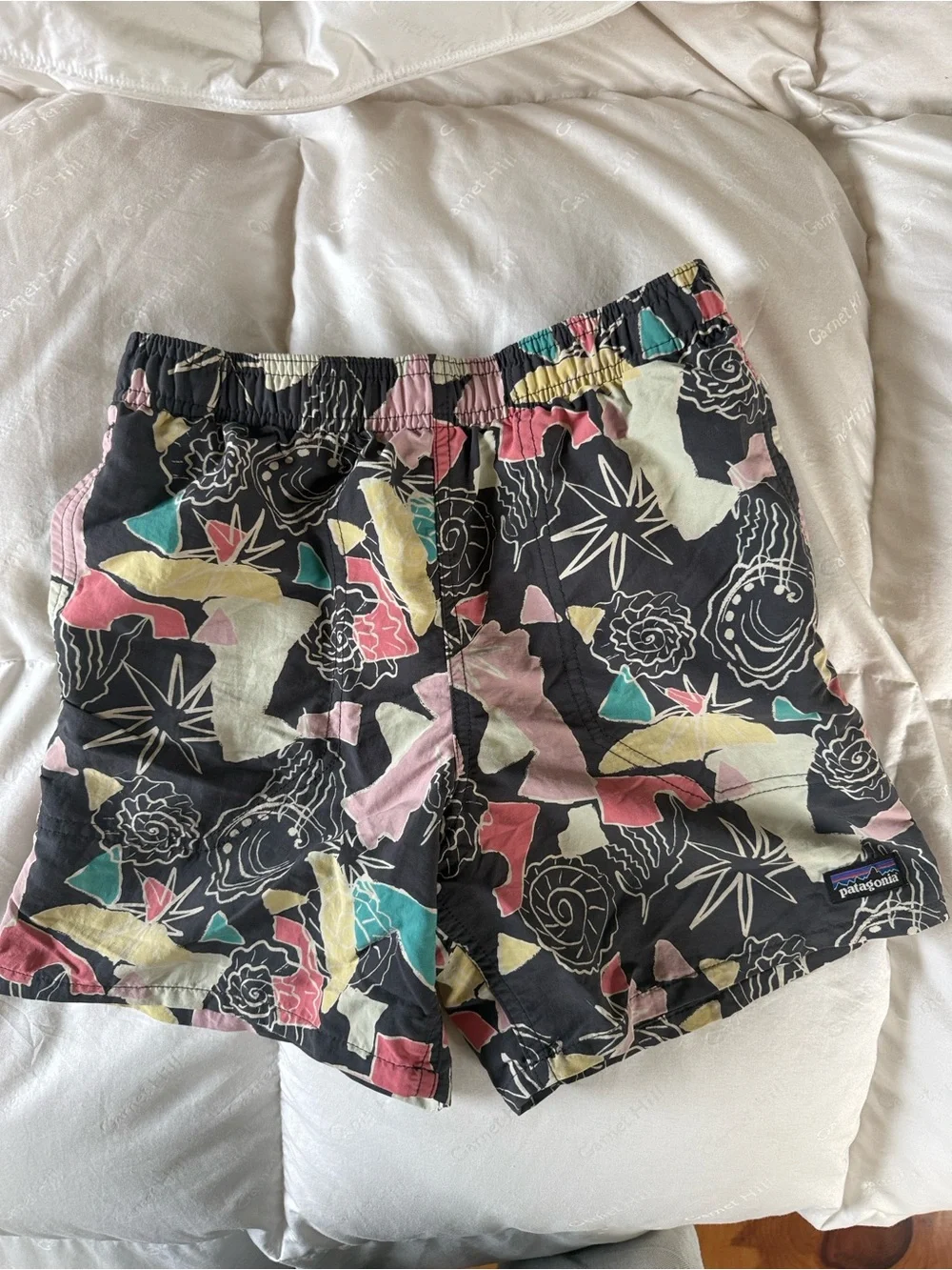 Patagonia Boys Black Multicolor Abstract Print Elastic-Waist Swim shorts